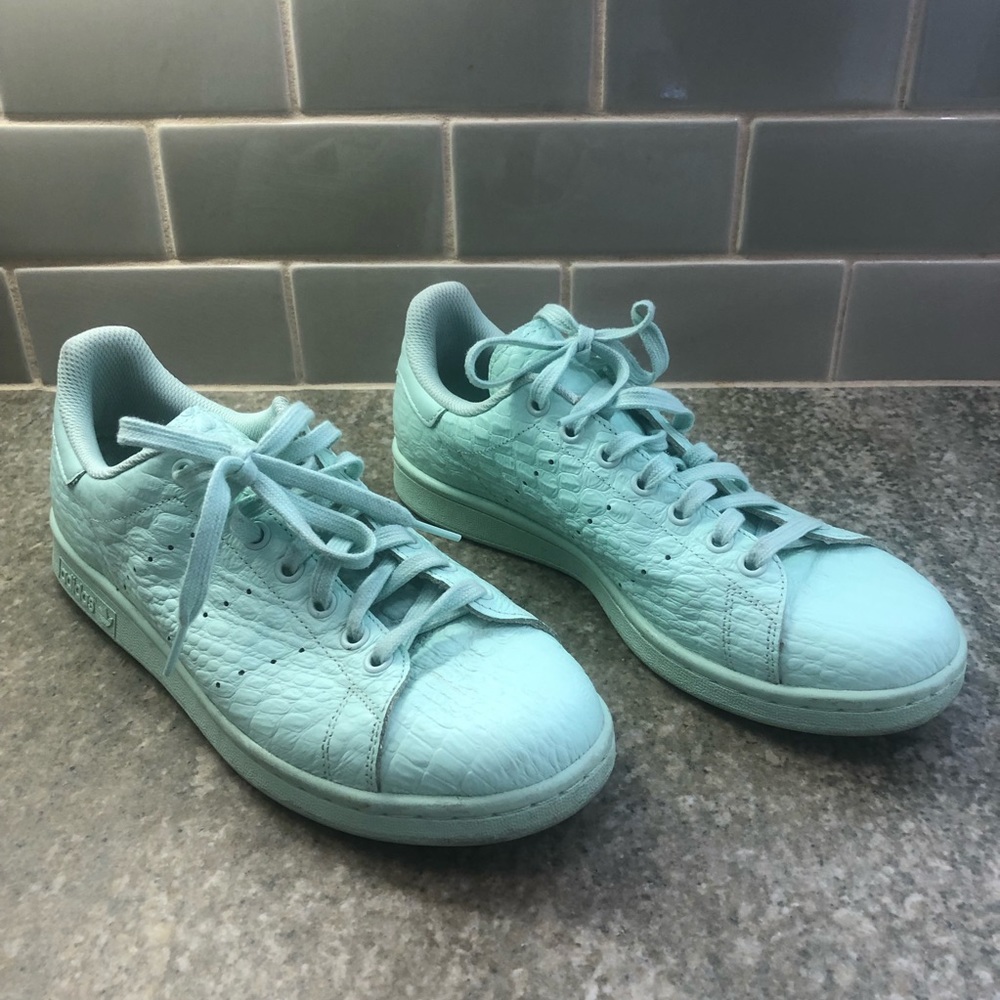 Stan Smith Frozen Frost Green size 10 shoes amazing